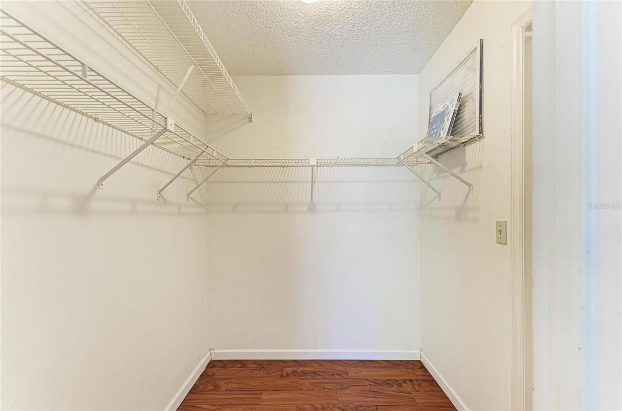 903 Plum Tree Lane , Sarasota, FL 34243 Photo