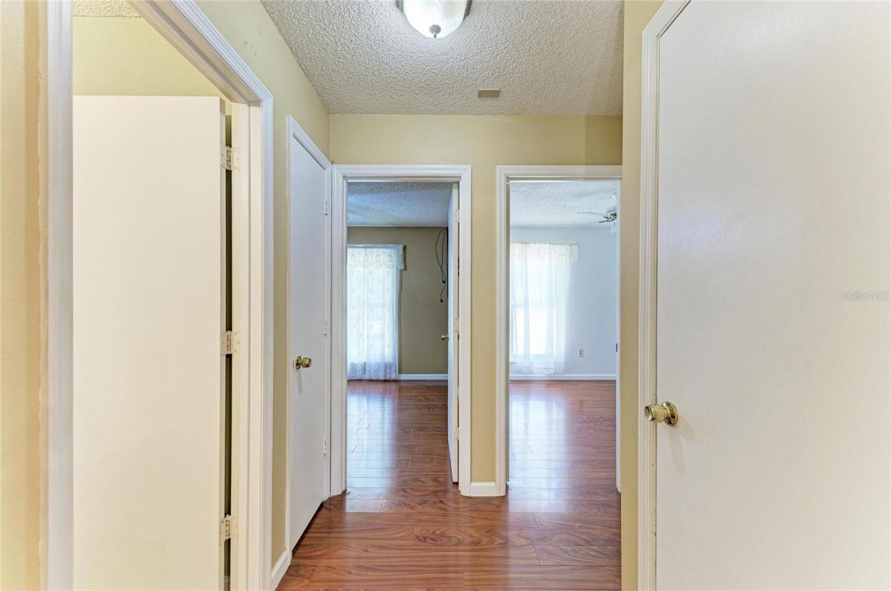 903 Plum Tree Lane , Sarasota, FL 34243 Photo