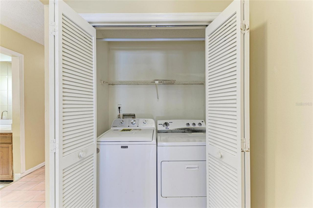 903 Plum Tree Lane , Sarasota, FL 34243 Photo