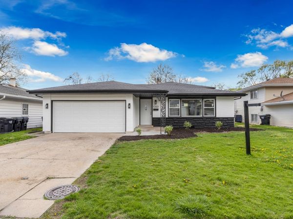 15622 Kenwood Avenue , South Holland, IL 60473