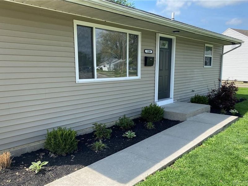 1109 S Circle Drive, Xenia, OH 45385 Photo 2