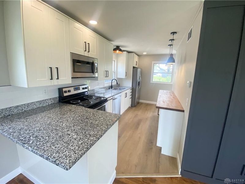 1109 S Circle Drive, Xenia, OH 45385 Photo 5