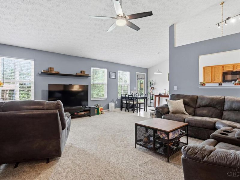 898 Greengate Drive, Lebanon, OH 45036 Photo 4