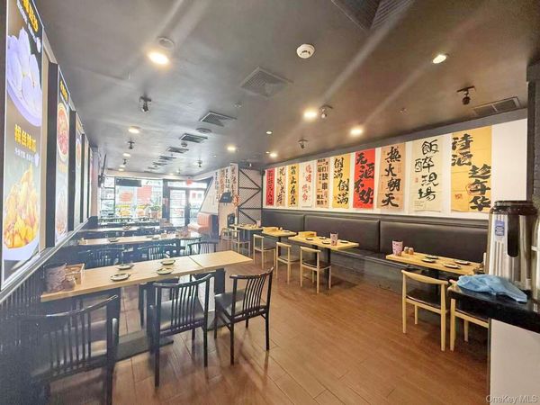 66 MIDDLE NECK ROAD , Great Neck, NY 11021