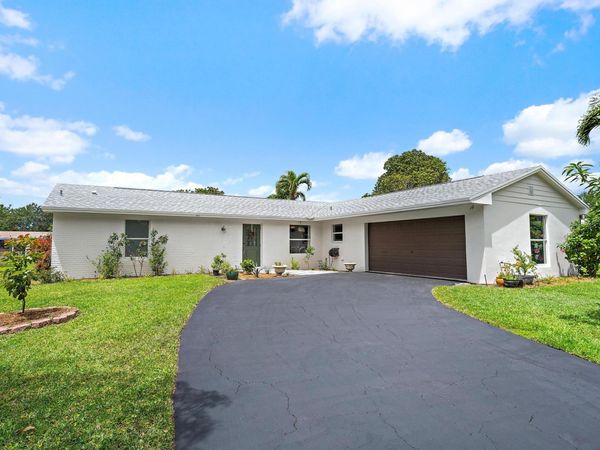 9831 S Hyacinth Cir Circle S, Palm Beach Gardens, FL 33410