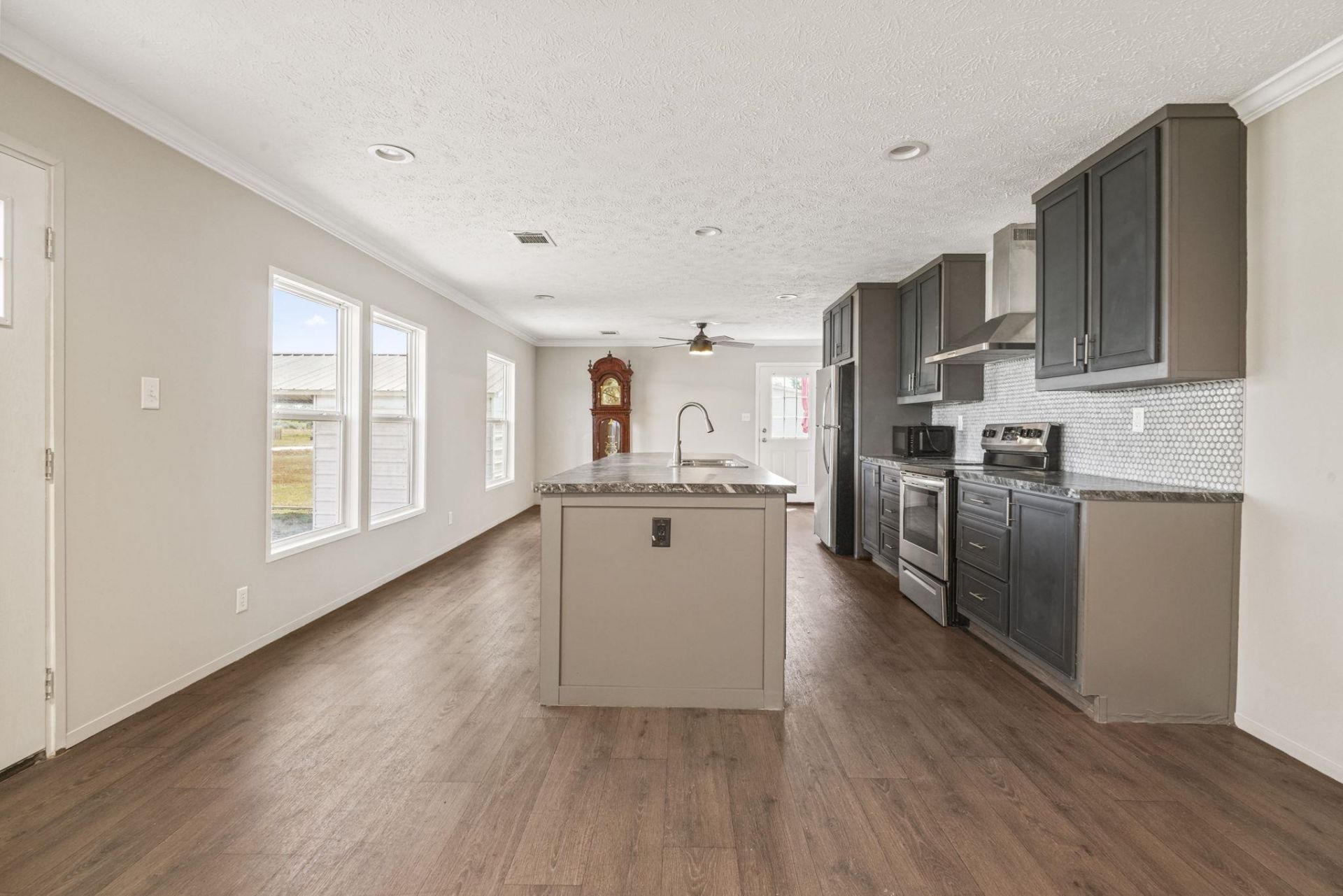 3288 Marshland Rd.  Photo 5