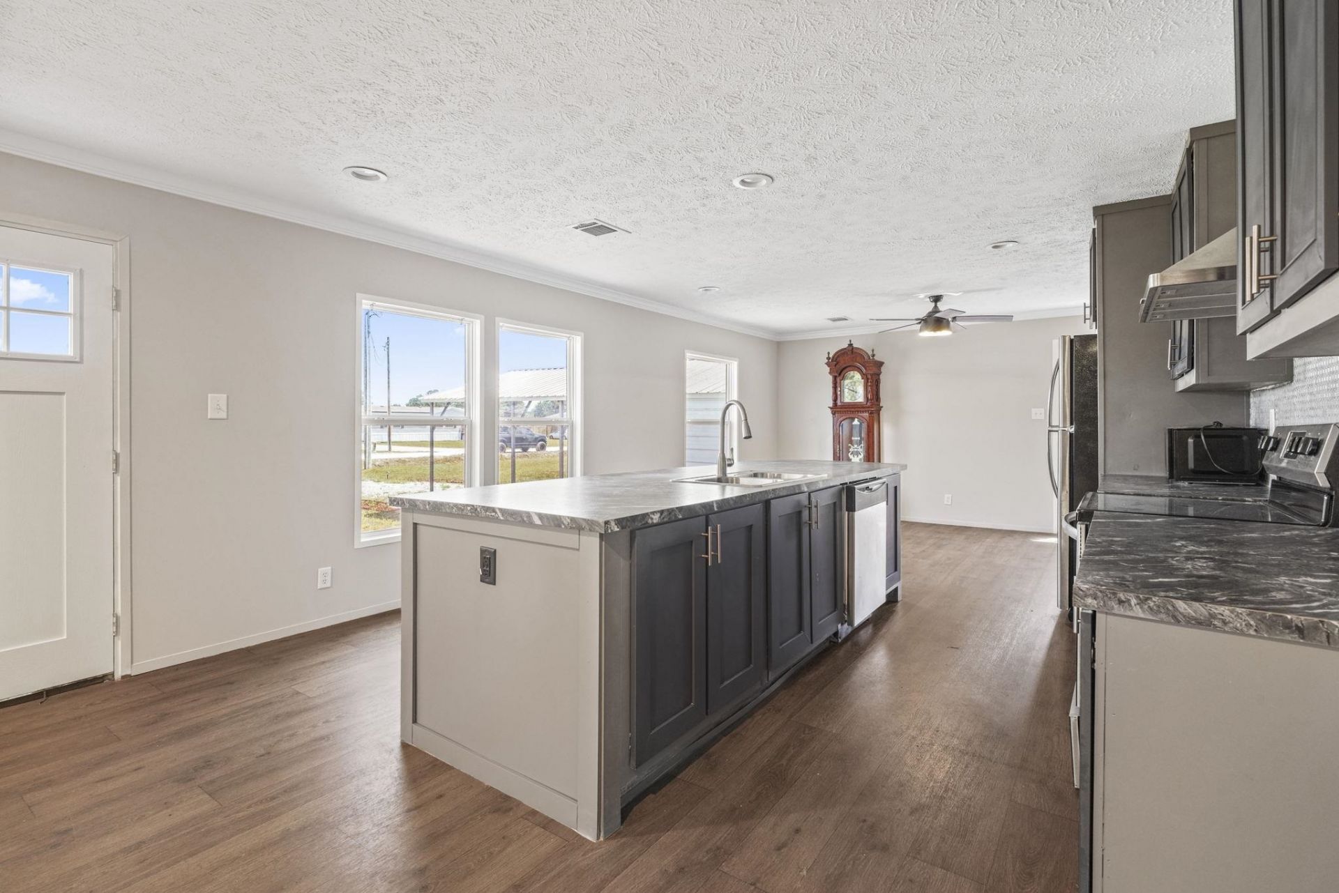 3288 Marshland Rd.  Photo 6