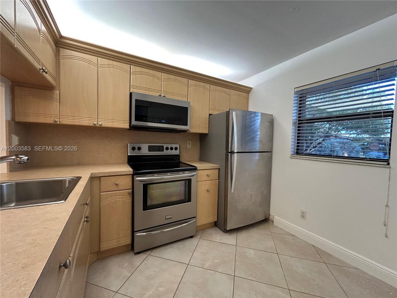 10613 NW 11th St , Unit 205, Pembroke Pines, FL 33026 Photo