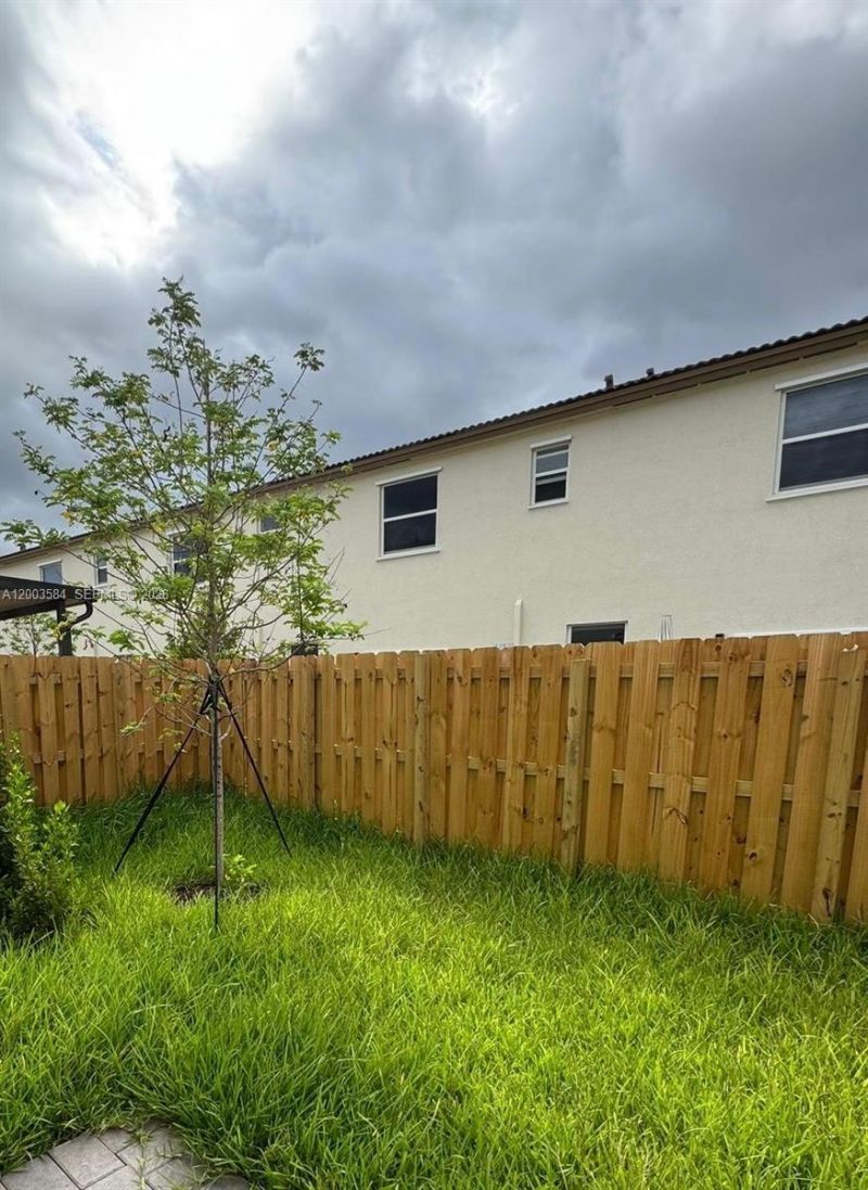 2877 SE 24 Avenue, Homestead, FL 33035 Photo