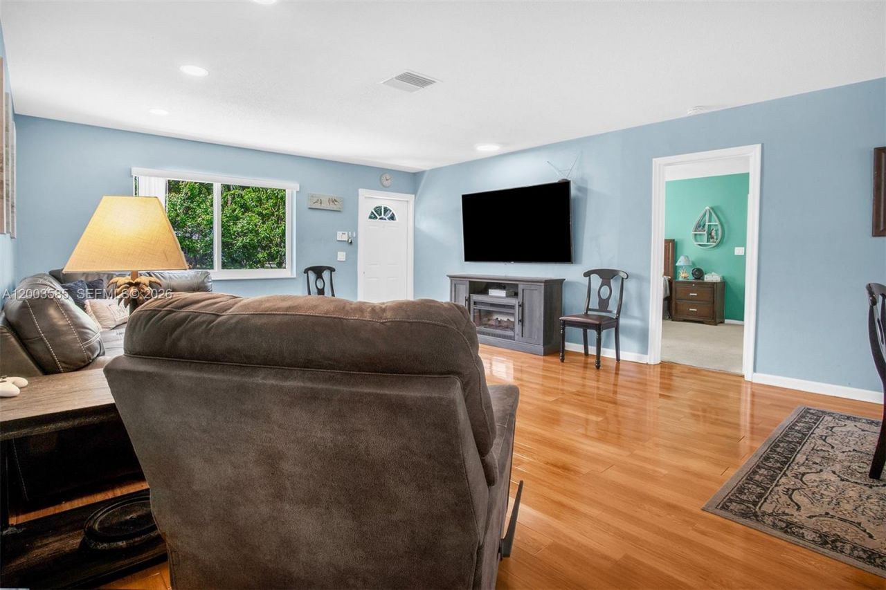 7481 NW 11th Pl, Plantation, FL 33313 Photo