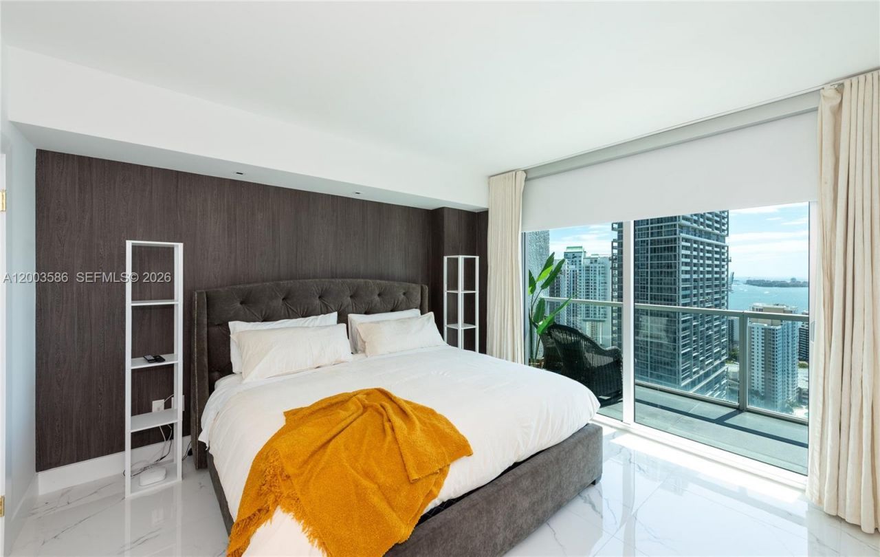 500 Brickell Ave , Unit 3802, Miami, FL 33131 Photo