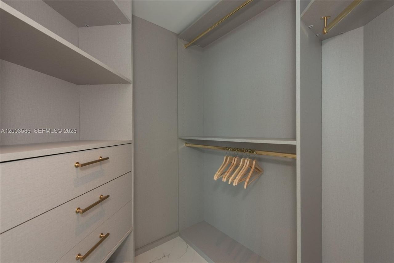 500 Brickell Ave , Unit 3802, Miami, FL 33131 Photo