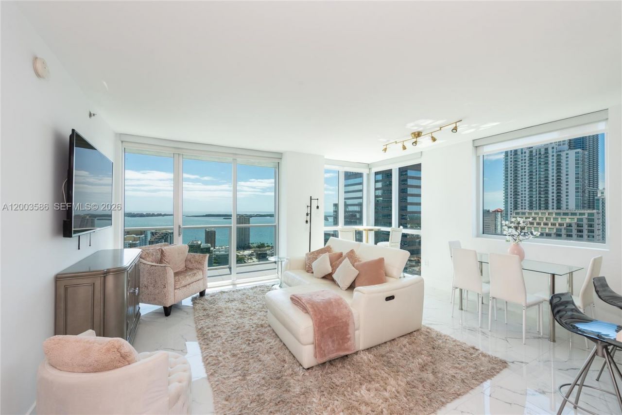 500 Brickell Ave , Unit 3802, Miami, FL 33131 Photo