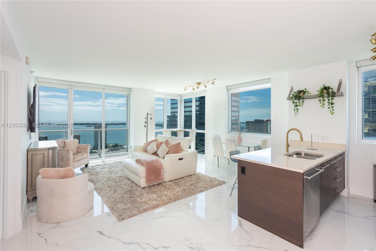 500 Brickell Ave , Unit 3802, Miami, FL 33131 Photo