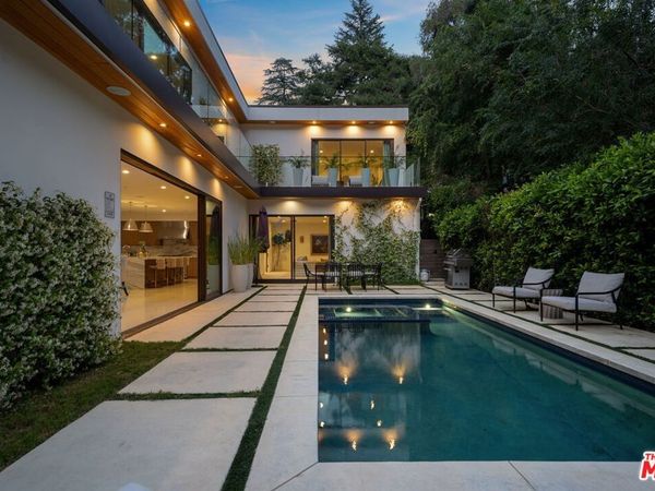 1884 Laurel Canyon Road , Los Angeles, CA 90046