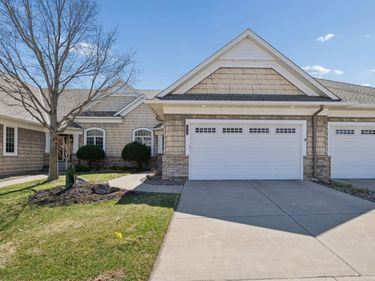 10100 Indigo Drive, Eden Prairie, MN 55347
