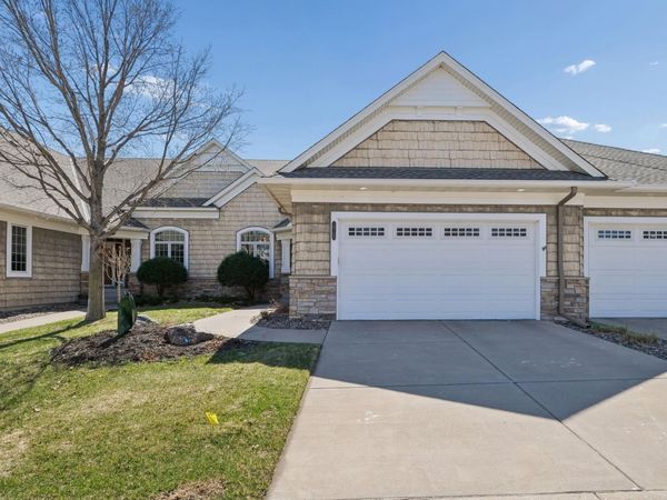 10100 Indigo Drive , Eden Prairie, MN 55347