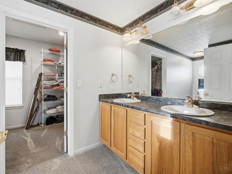 7353 Ross Road, Washington Township, OH 45054 Photo 36