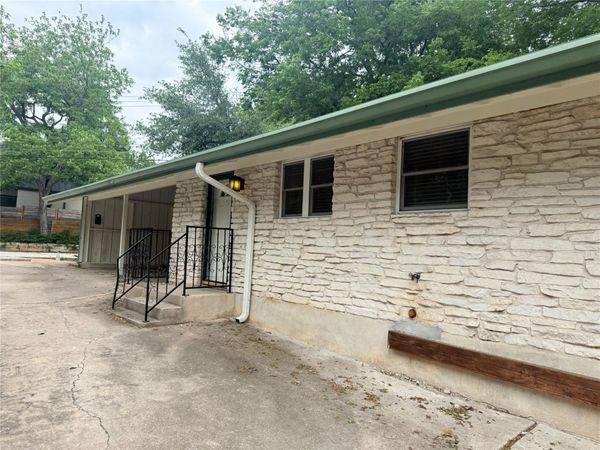 3016 Windsor RD , Austin, TX 78703