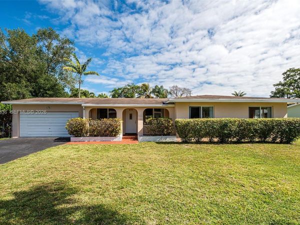 8355 SW 131st St , Pinecrest, FL 33156