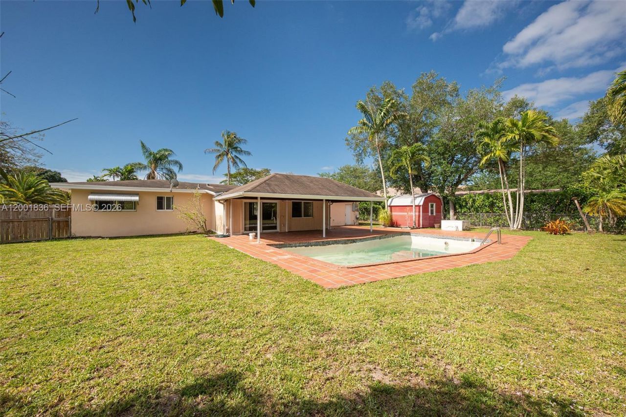 8355 SW 131st St , Pinecrest, FL 33156 Photo