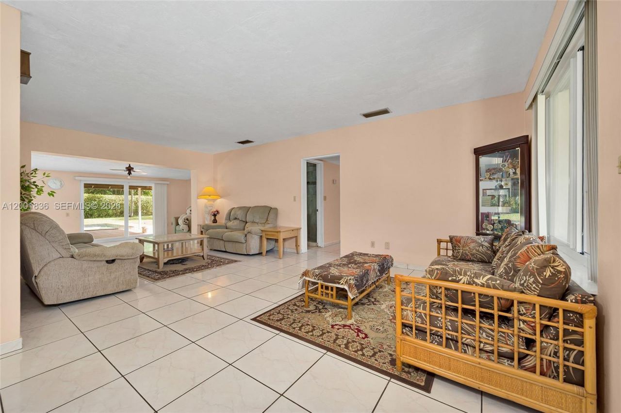 8355 SW 131st St , Pinecrest, FL 33156 Photo