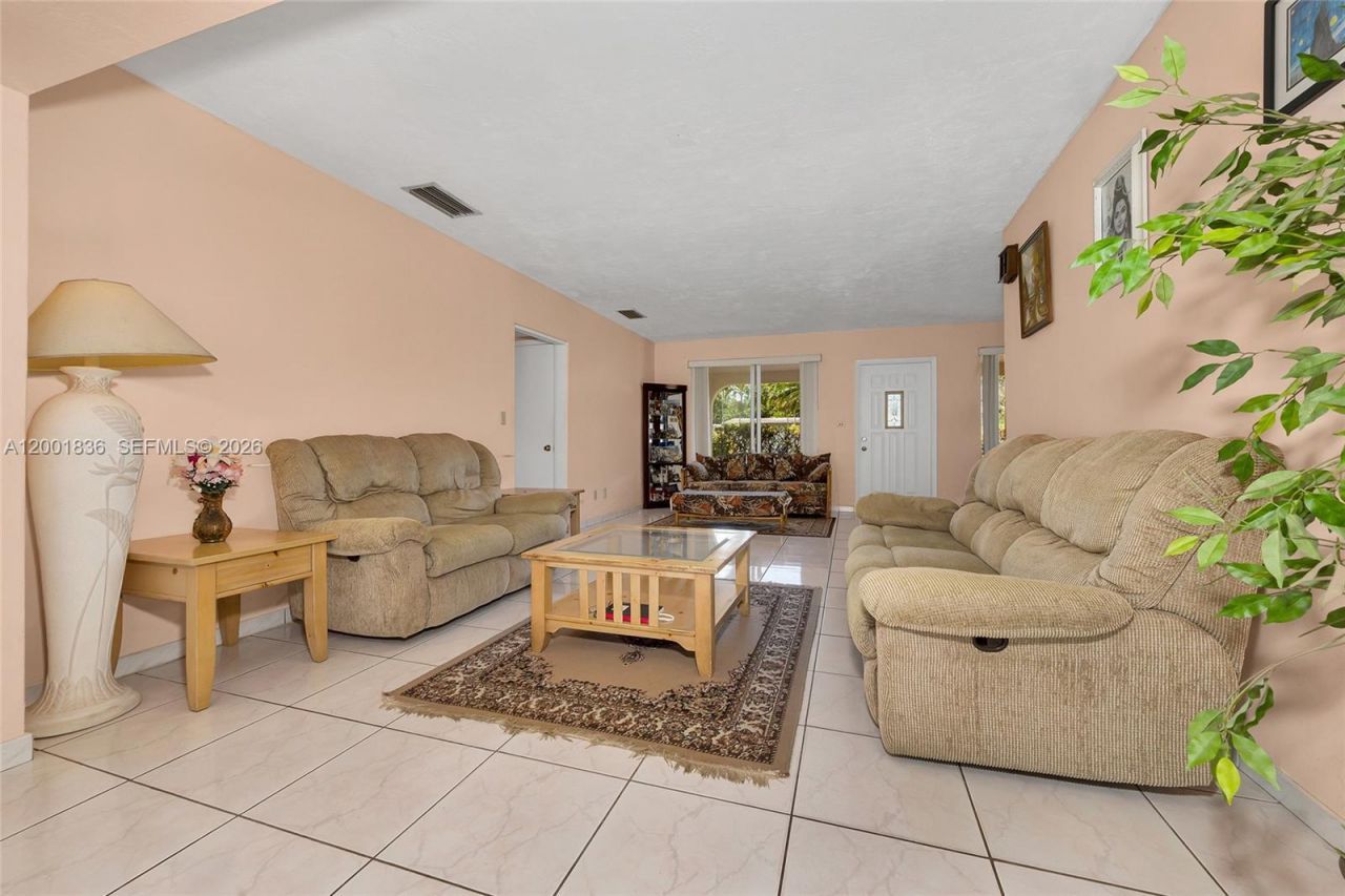 8355 SW 131st St , Pinecrest, FL 33156 Photo