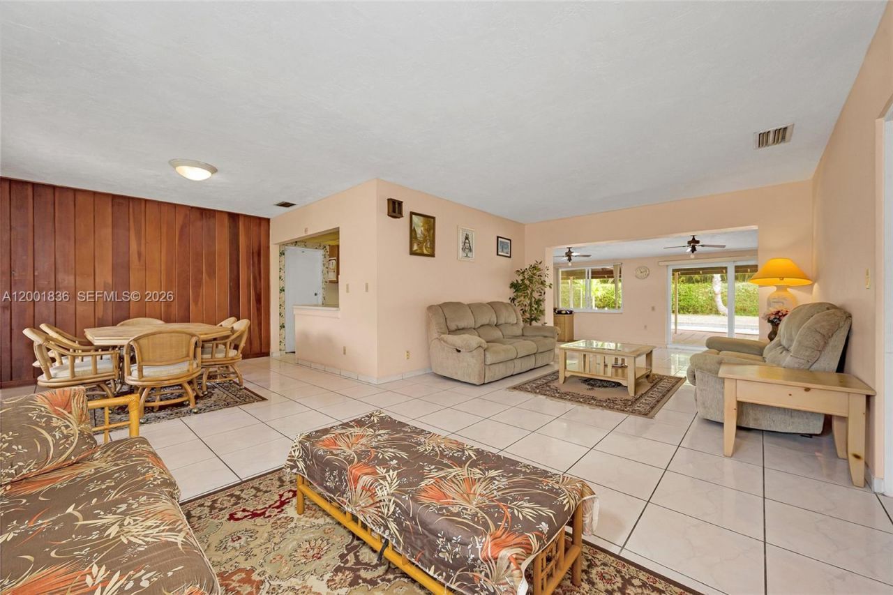 8355 SW 131st St , Pinecrest, FL 33156 Photo