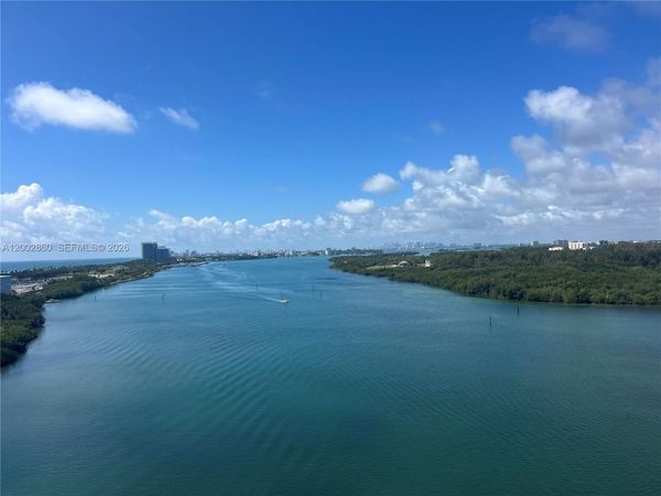300 Bayview Dr , Unit 1410, Sunny Isles Beach, FL 33160