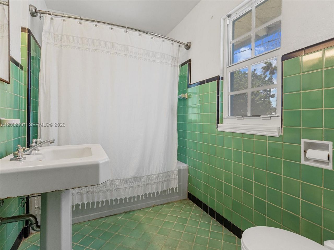 2724 NW 19th Ave , Miami, FL 33142 Photo