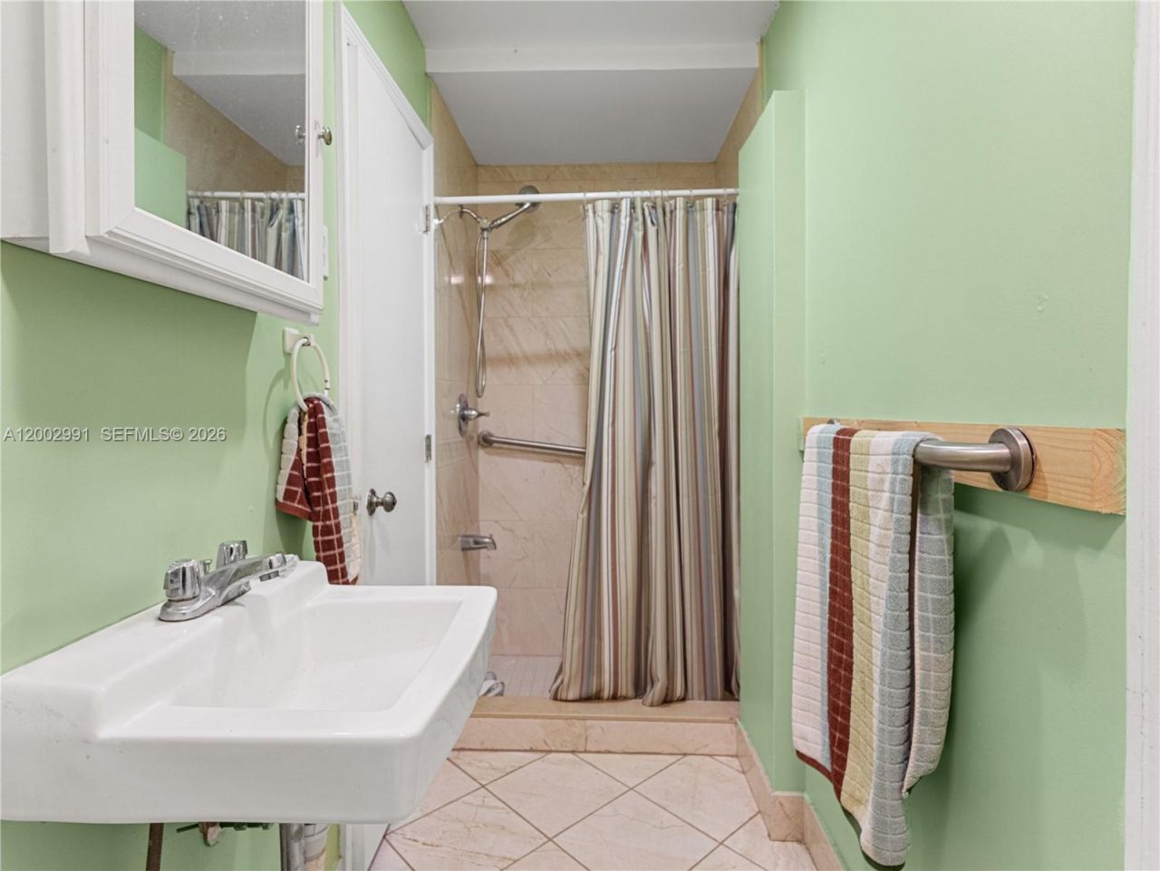 2724 NW 19th Ave , Miami, FL 33142 Photo