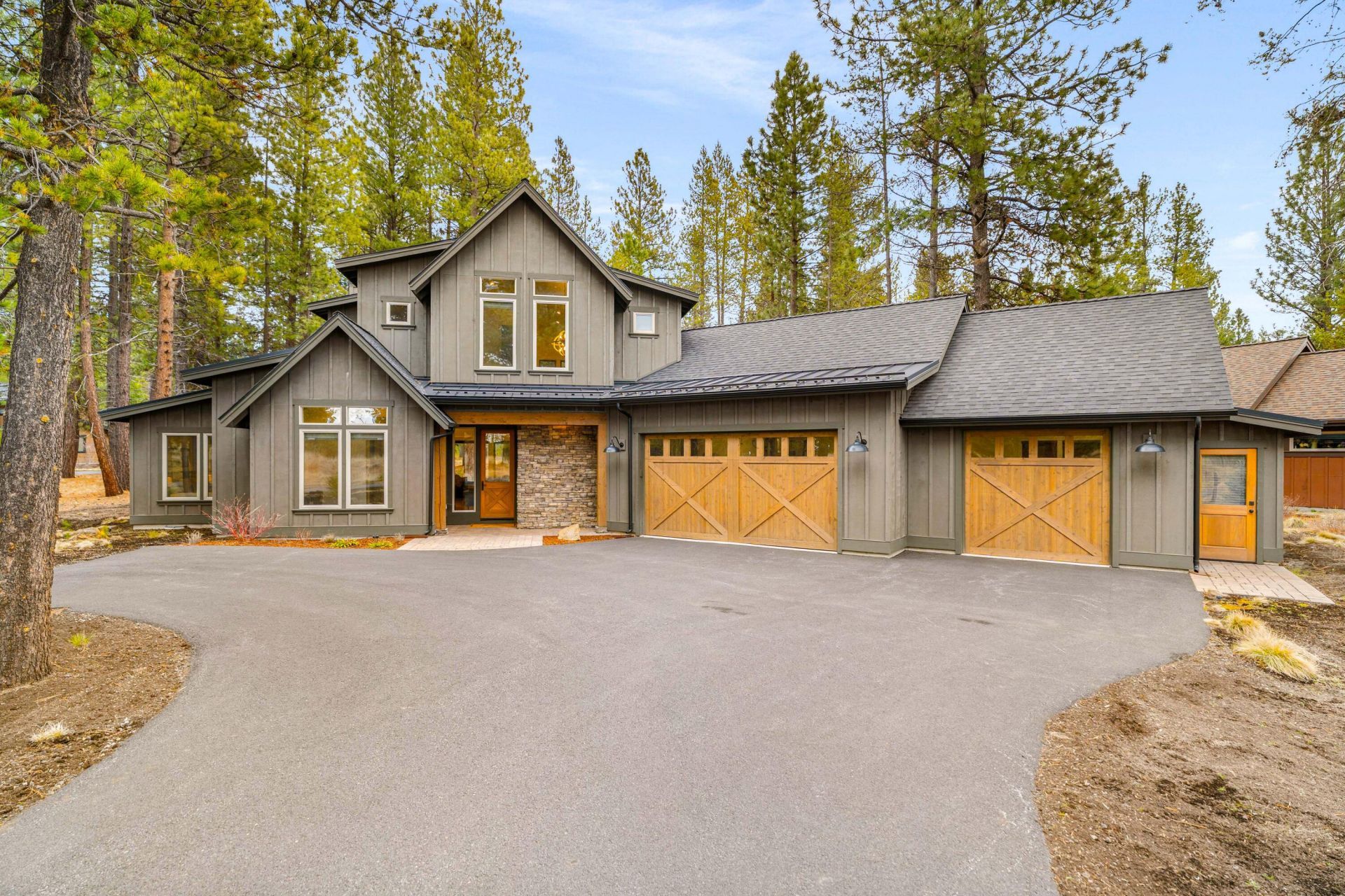 56302 Sable Rock Loop, Unit 255, Bend, OR 97707 Main Photo