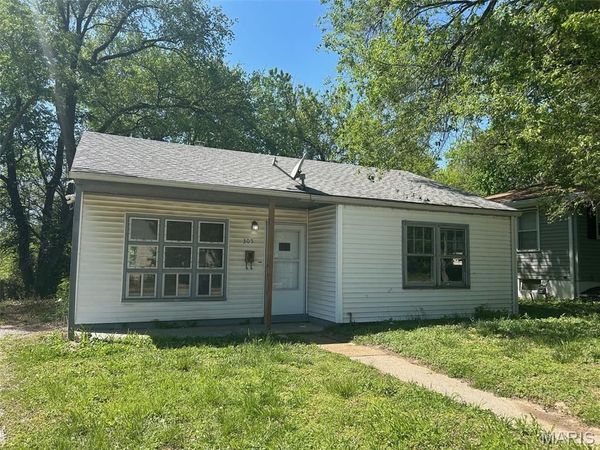 305 Mueller Avenue, St Louis, MO 63135
