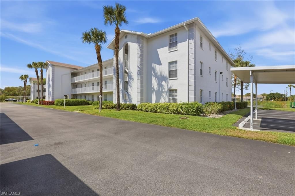 9580 Victoria Ln , Unit A102, Naples, FL 34109 Photo