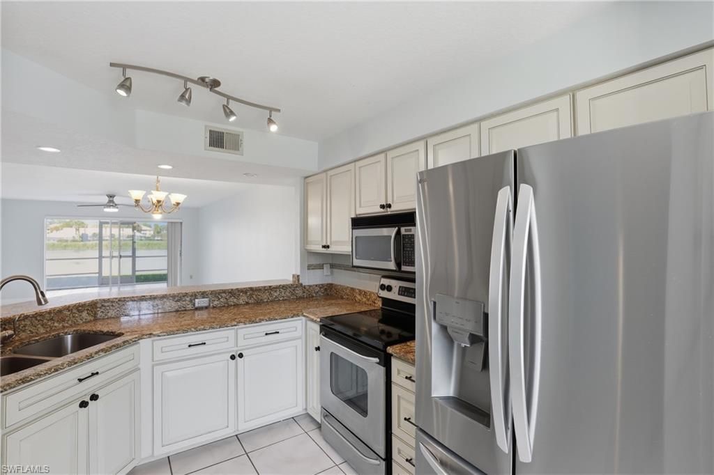 9580 Victoria Ln , Unit A102, Naples, FL 34109 Photo