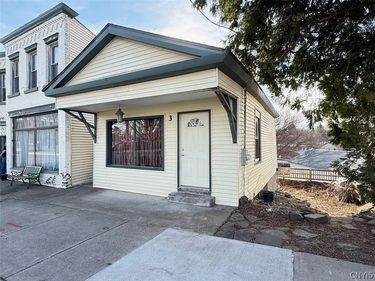 3 S Jefferson Street , Pulaski, NY 13142