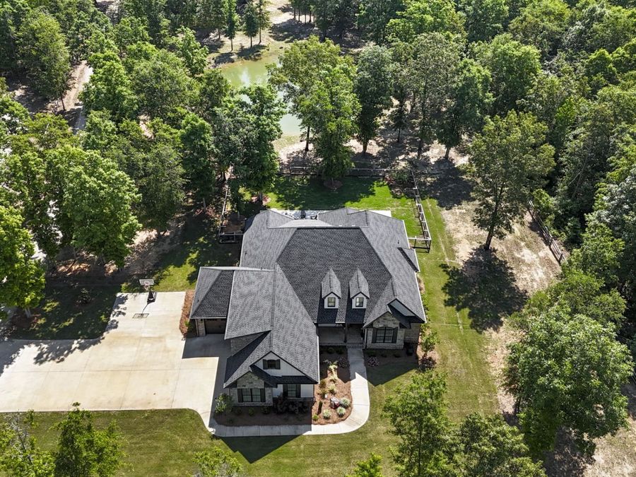 Property Image 100
