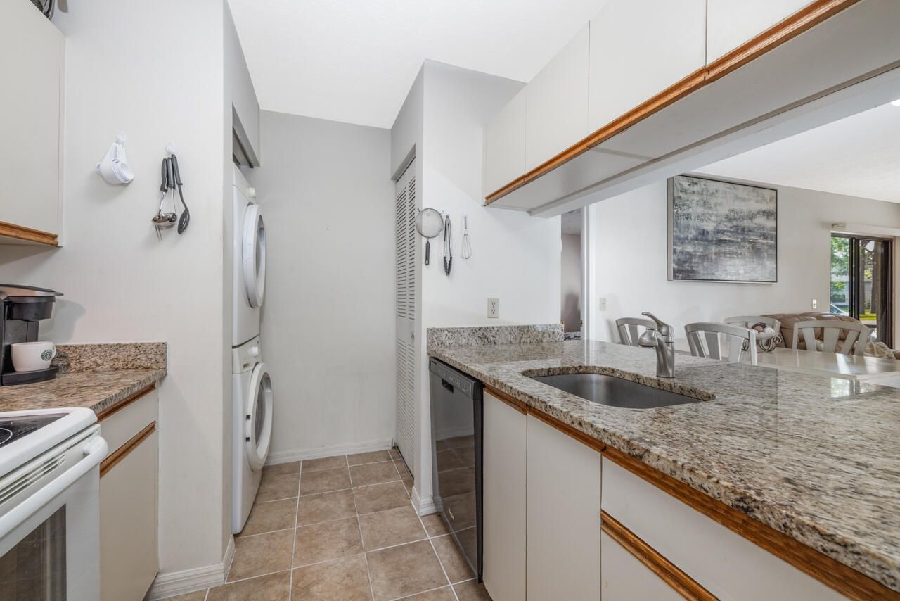 6537 SE Federal Highway, Unit 101, Stuart, FL 34997 Photo