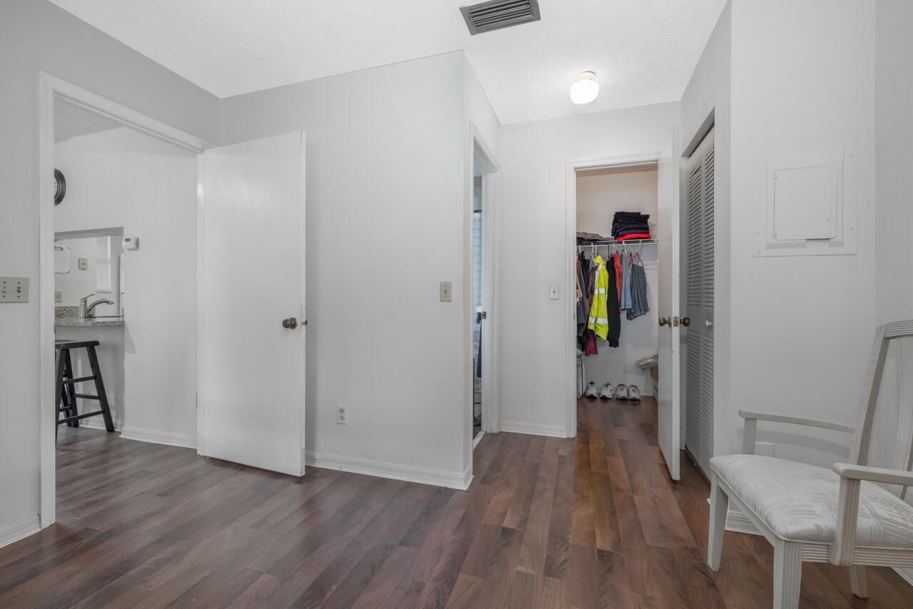 6537 SE Federal Highway, Unit 101, Stuart, FL 34997 Photo