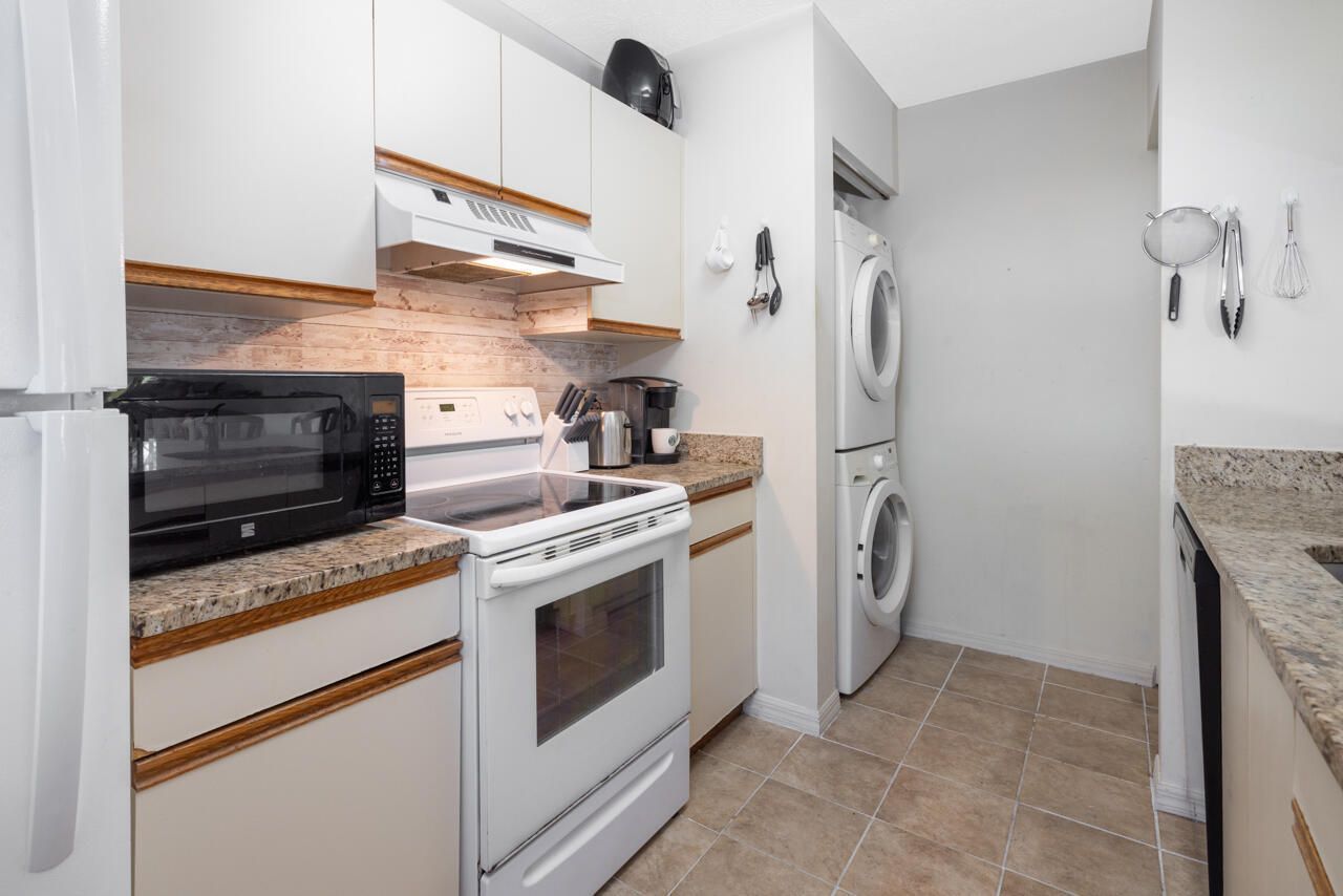 6537 SE Federal Highway, Unit 101, Stuart, FL 34997 Photo