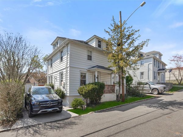 3 3RD Street , Greenvale, NY 11548