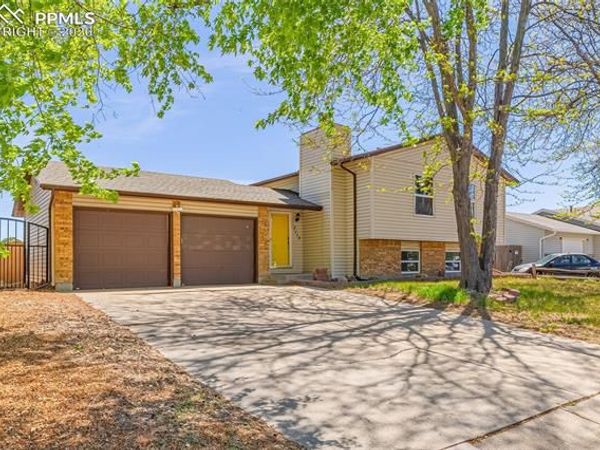 7115 Grand Valley Drive, Colorado Springs, CO 80911