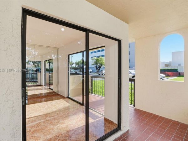 995 SW 84th Ave, Unit 126, Miami, FL 33144