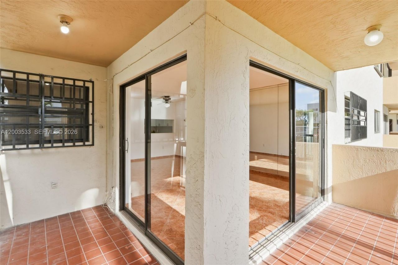 995 SW 84th Ave, Unit 126, Miami, FL 33144 Photo
