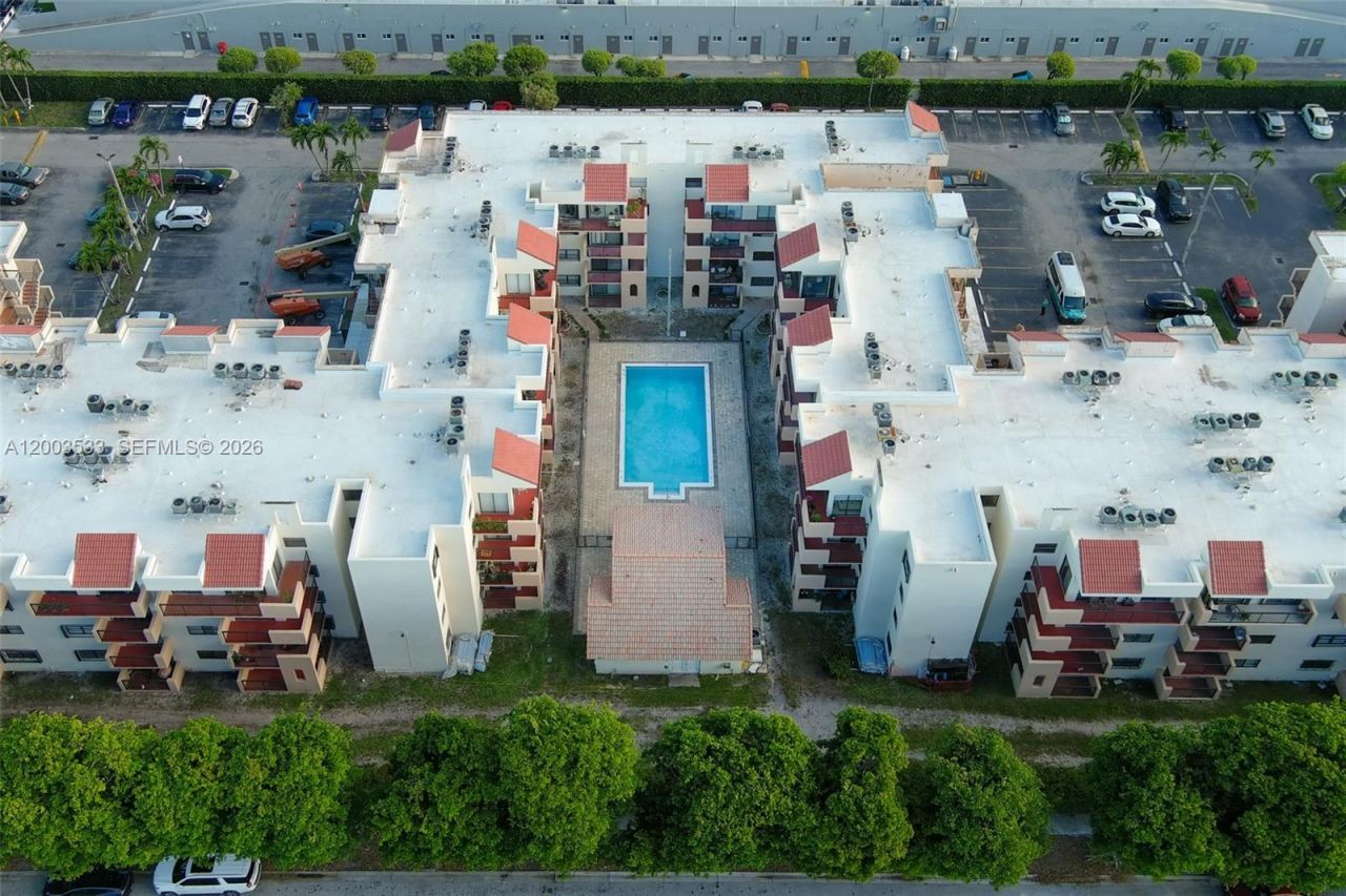 995 SW 84th Ave, Unit 126, Miami, FL 33144 Photo