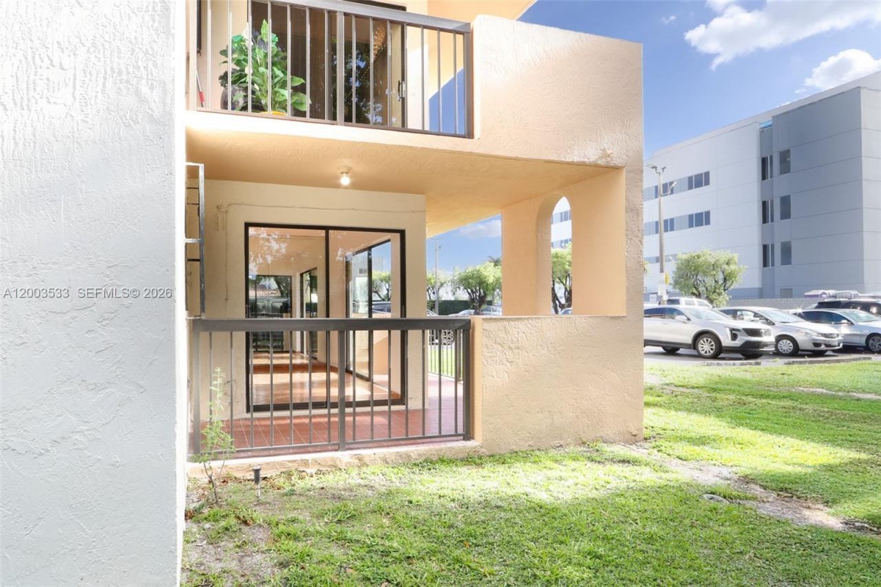 995 SW 84th Ave, Unit 126, Miami, FL 33144 Photo