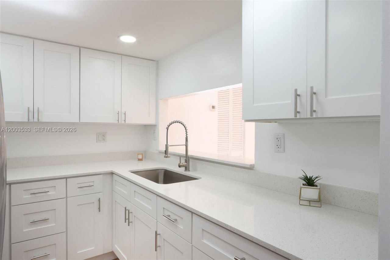 995 SW 84th Ave, Unit 126, Miami, FL 33144 Photo