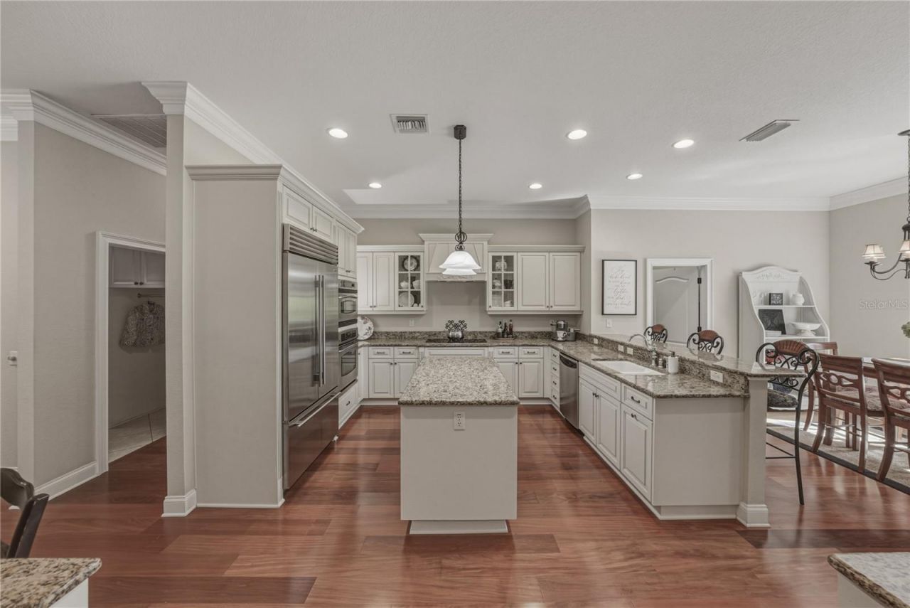 810 Savannah Oaks Drive, Brooksville, FL 34602 Photo