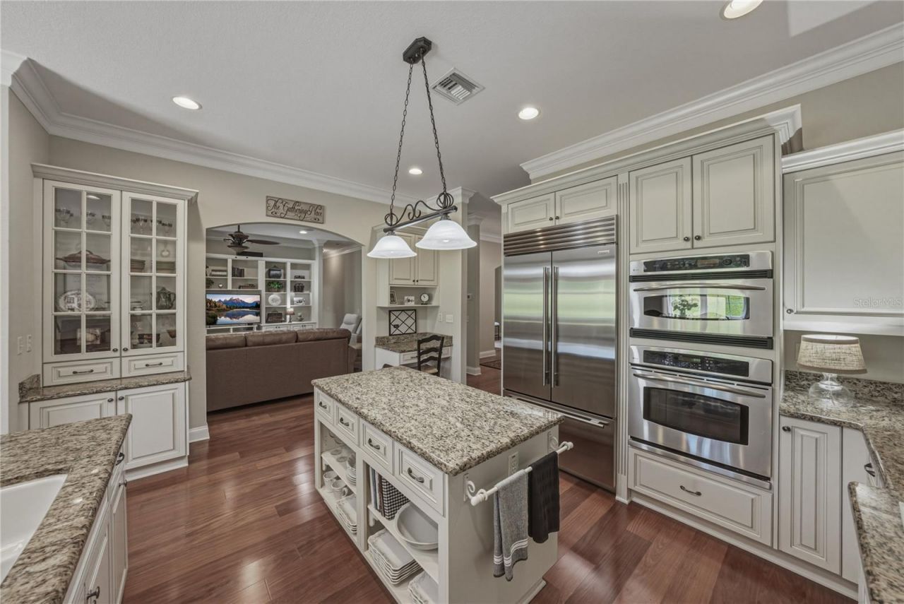 810 Savannah Oaks Drive, Brooksville, FL 34602 Photo