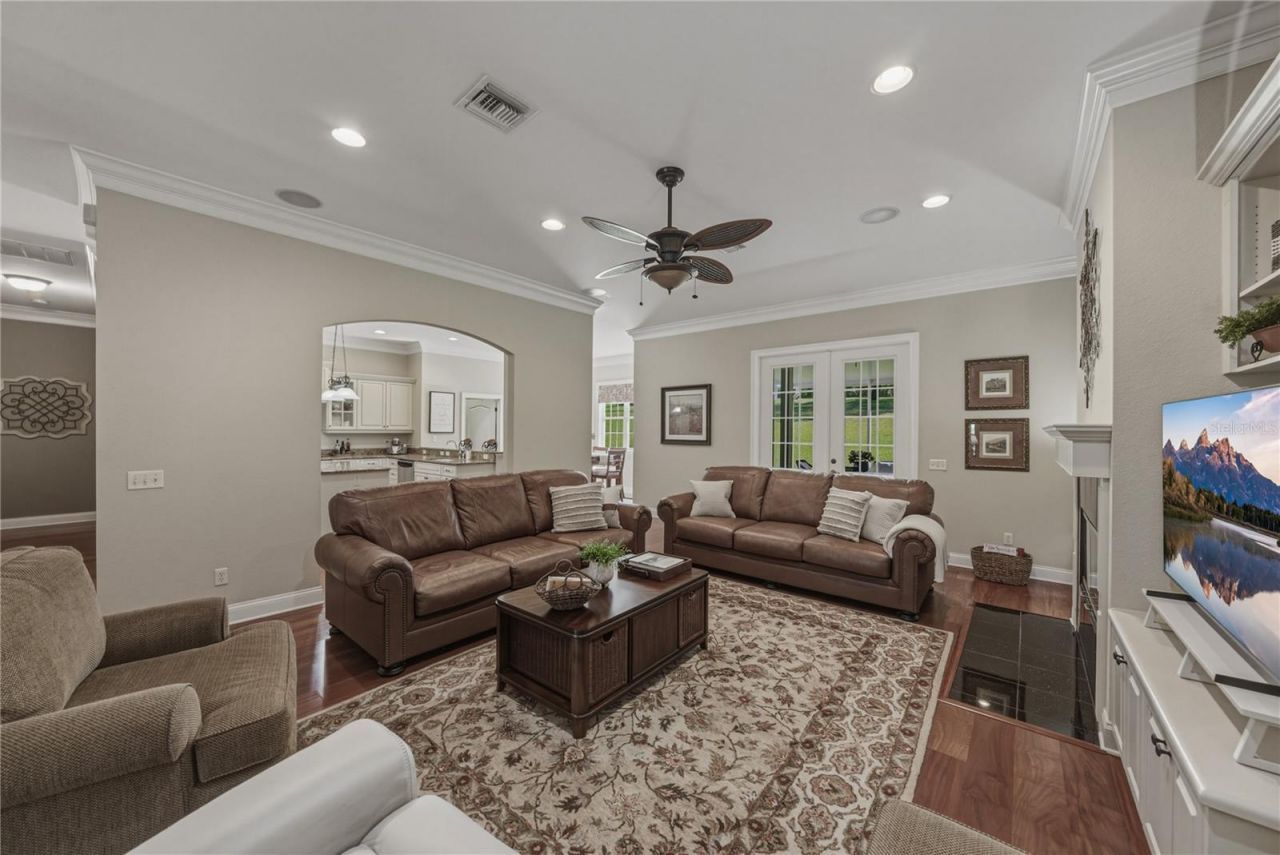 810 Savannah Oaks Drive , Brooksville, FL 34602 Photo